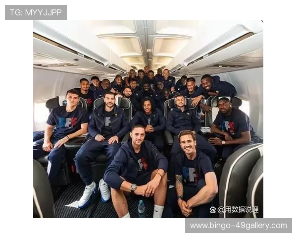 贴纸足球球星收藏热潮带动球迷交流与怀旧文化新风尚