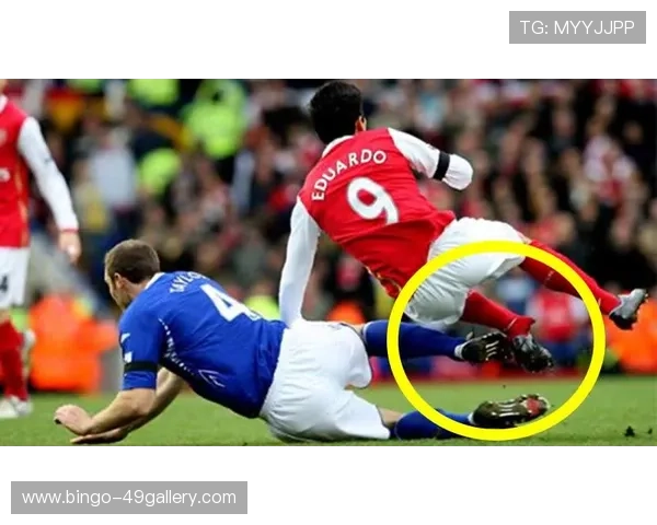 足球场上的钢铁巨人：揭秘那些令人畏惧的壮汉球星们的成长之路